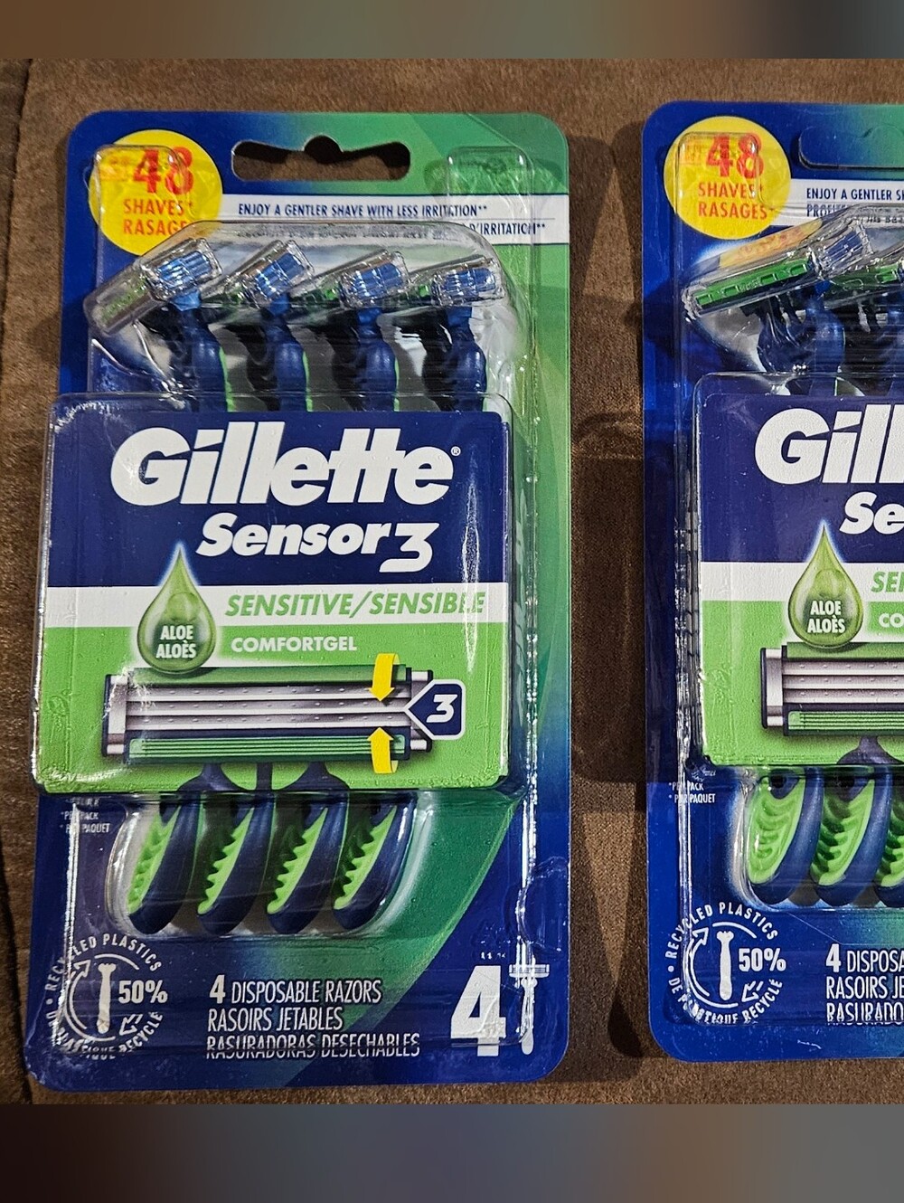 2 Gillette Sensor3 Sensitive Disposable Razors - Blue/Green (4 Pack)